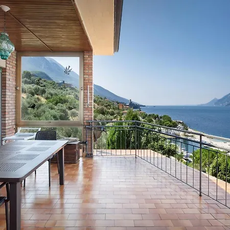 Windows On The Apartamento Malcesine